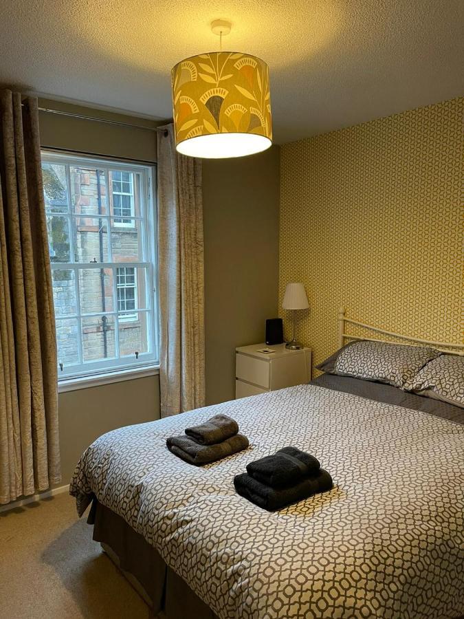 One Bedroom Websters Land Flat - Grassmarket เอดินบะระ ภายนอก รูปภาพ